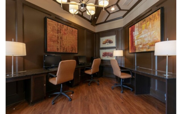Midtown Luxury Suites by 1stHomeRent