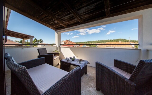 Luxury apt Near sea With Terraces and Balconies