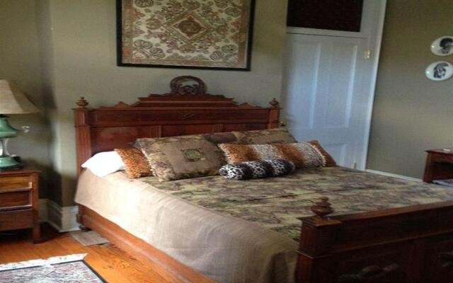 Five Continents Bed & Breakfast