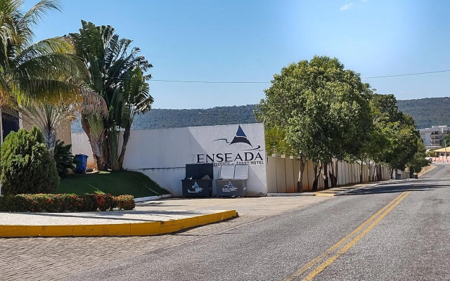 Enseada Nautico Apart Flat E304