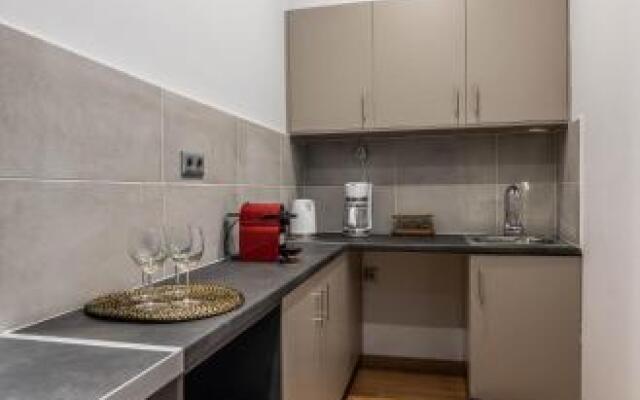 Aris Premium Accommodation