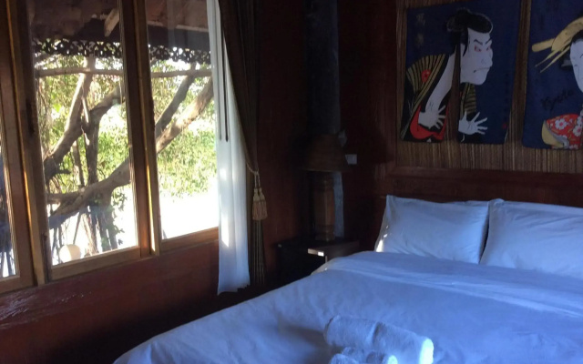 Himawari Restaurant & Cottage