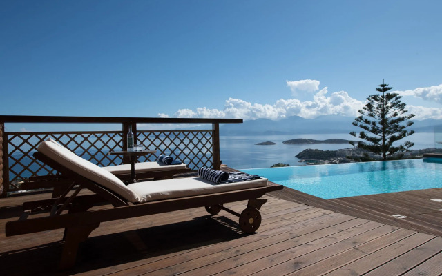 Villa Mirabello Suites