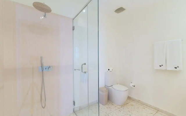 w Unique 1BR in Casco Antiguo