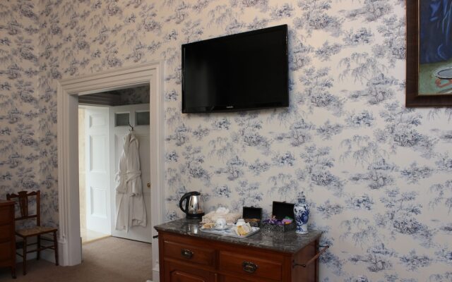 Rossington Hall