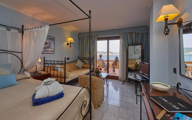 Hotel Petit Cala Fornells