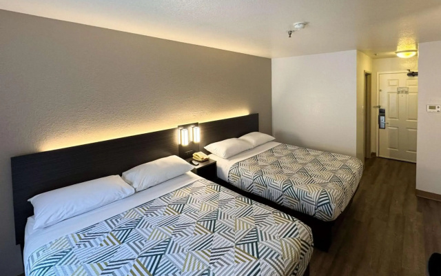 Motel 6 Glenview, IL - Chicago North