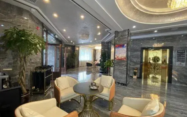 Heilongchen Business Hotel (Heihe Railway Station)