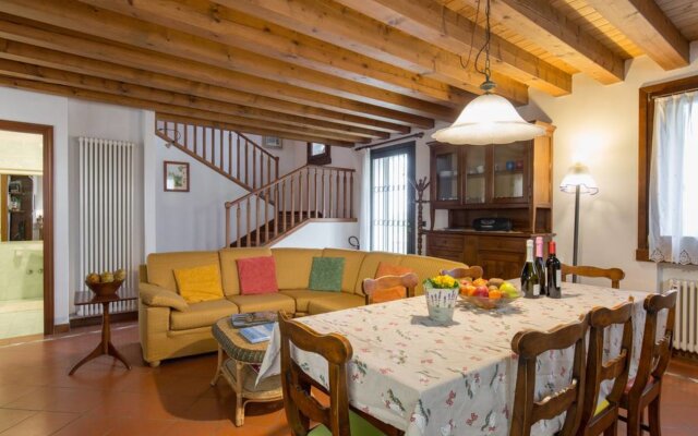 The Mulberries Three Bedroom and two Bathroom Apartment