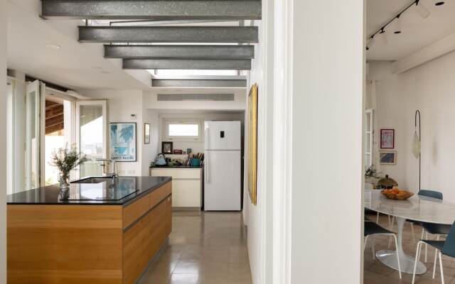 Old Jaffa Artistic Retreat by Sea N Rent