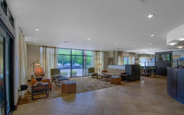 Comfort Suites Mobile-South Alabama University Area