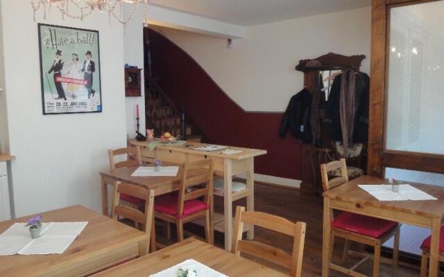 3 Camere