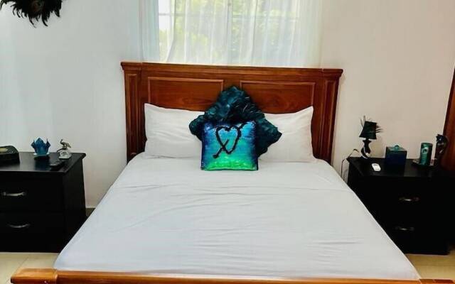 2 Minute Walk to Beach 1bdrm Condo with Pool