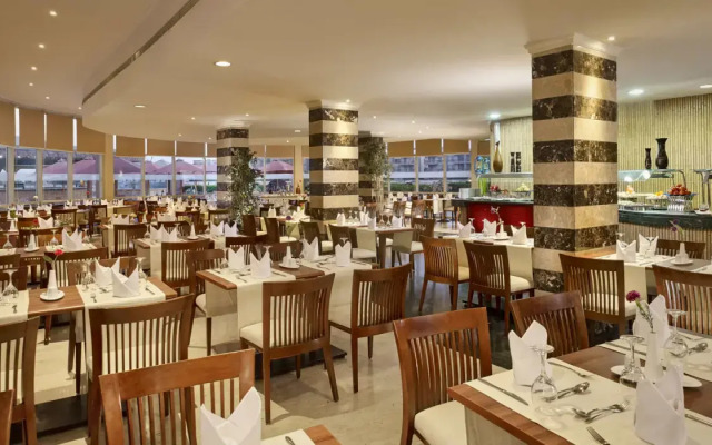 Coral Sea Beach & Aqua Park