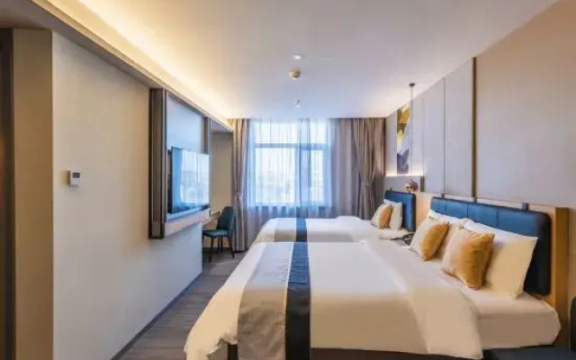 Home Inn Selected (Dalian Central Hospital, Chunliu Metro Station, Airport)