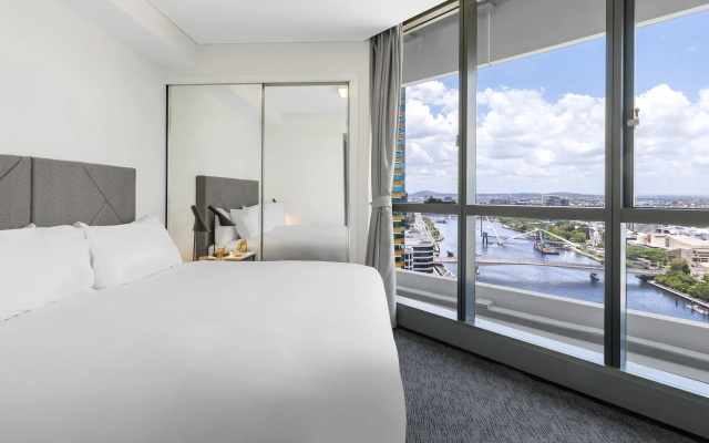 Meriton Suites Herschel Street, Brisbane