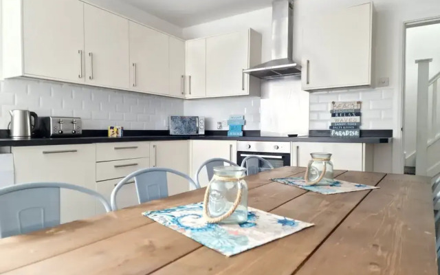 Dysa Promenade Apartments