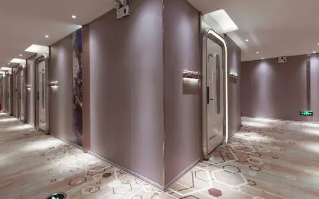 Couple Expert Boutique Hotel (Dongmen Old Street Station)