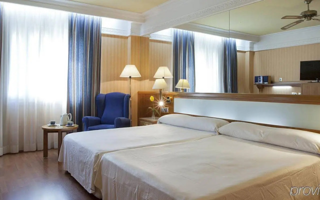 Senator Gran Vía 70 Spa Hotel