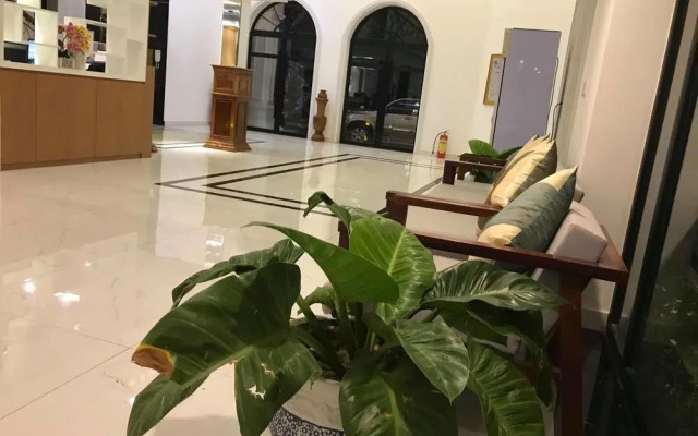 Sky Palace Boutique Hotel