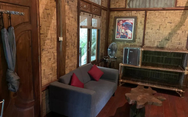 Kupu Kupu Garden Guest House & Cafe