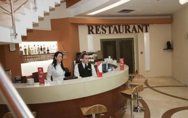 Best Western Plus Mari Vila(Empty)