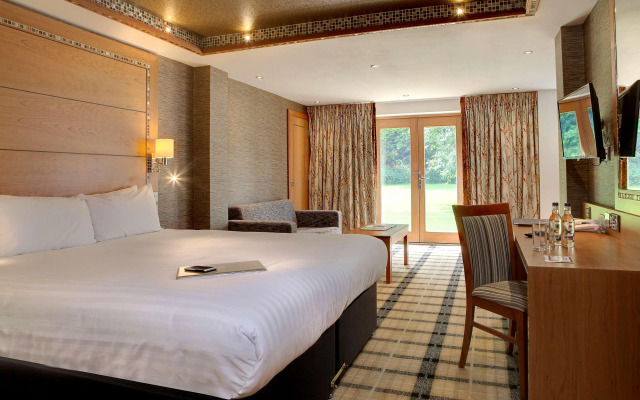Best Western Plus Grim's Dyke Hotel