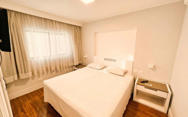 Slaviero Suites Curitiba Soho