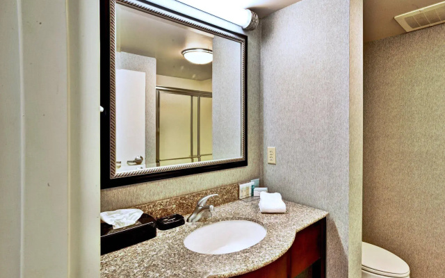 Hampton Inn & Suites Cape Cod-West Yarmouth