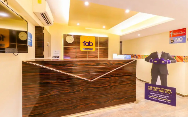 FabHotel Byaris International