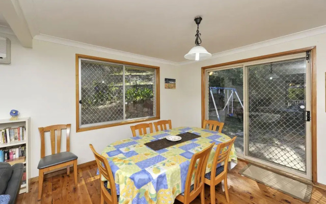 Pet Friendly Lentara St 10 - Fingal Bay
