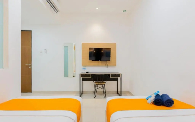 Sans Hotel Box Mansion Surabaya