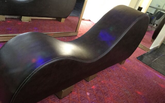 Presidential Inn & Suites