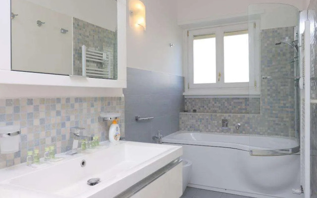 St Peter new and lightsome apartment with balcony