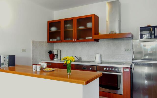 Villa in Sumartin Near Beach & Private Pool