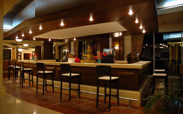 Meder Resort Hotel