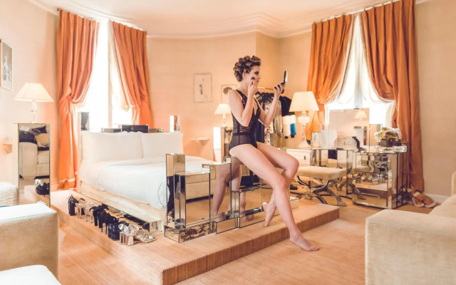 L'Hotel