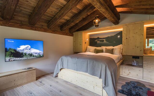 Apartment in Chalet Pizzo Fiamma