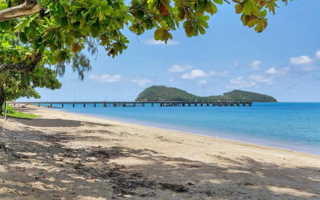 Canopy House - Palm Cove