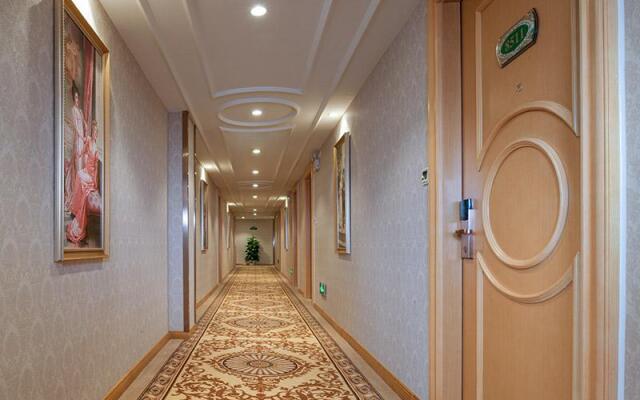Vienna Hotel Shenzhen Guanlan Renmin Road Heping Branch