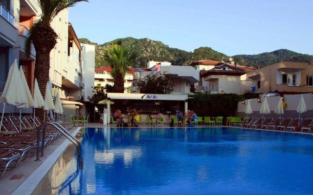 Vela Hotel