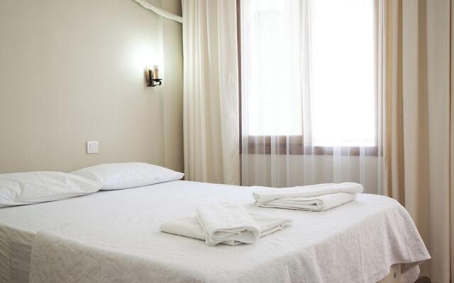 Eren Otel Çeşme