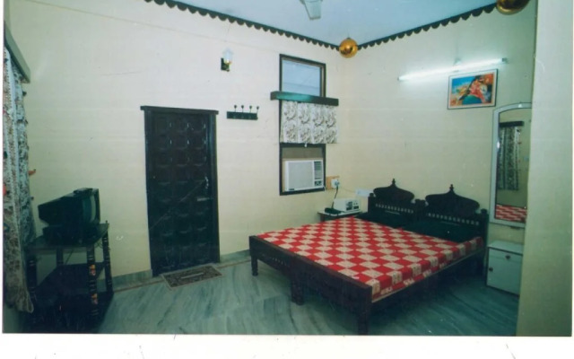 Hotel Raman Palace