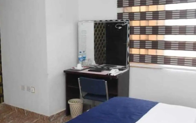 Impeccable 2-bed Lodge