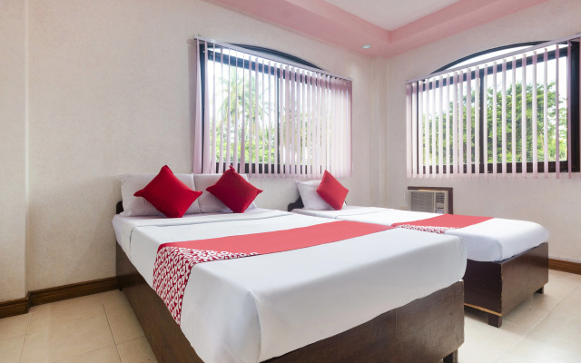 OYO 426 Coco Grove Tourist Inn