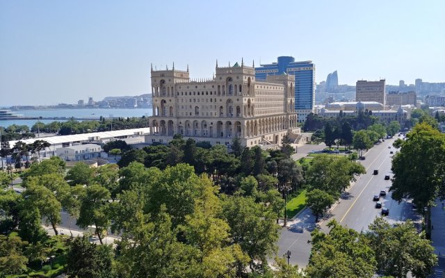 Apartment with Caspian Sea and F1 view