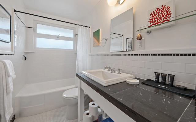 Hidden Oasis A 1 Bedroom Bungalow