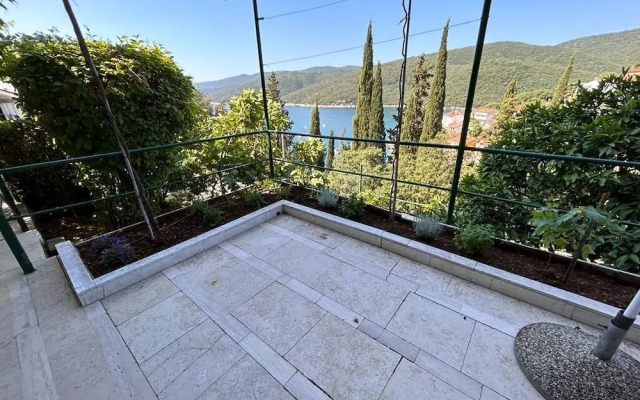 Apartment 650