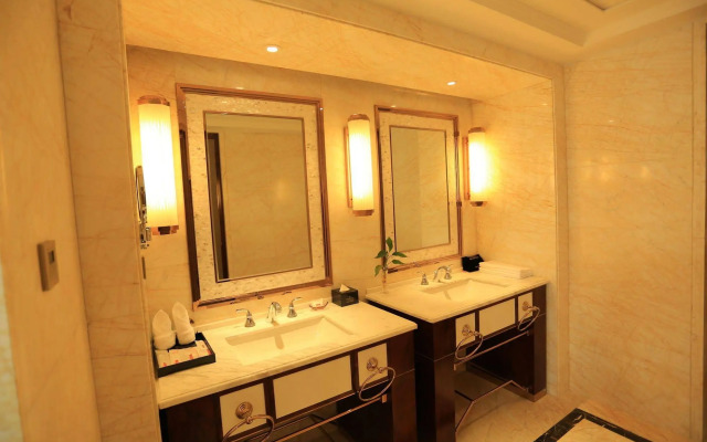 Ramada Yiyang Taojiang