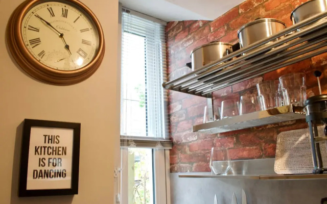 Homely Wee Leith Walk Retreat With Outdoor Space